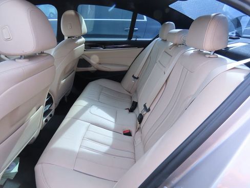 Used 2017 BMW 530i 530i image 11