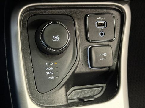 Used 2021 Jeep Compass Latitude AWD/4WD image 27