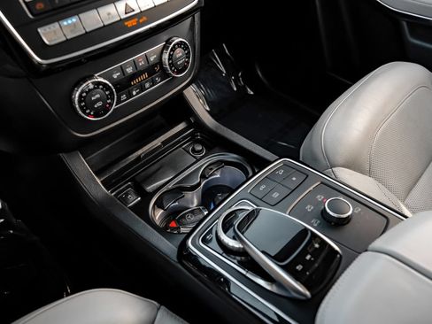 Used 2018 Mercedes-Benz GLS 550 4MATIC image 25