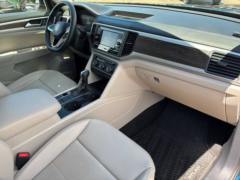 Used 2022 Volkswagen Atlas SE FWD image 17