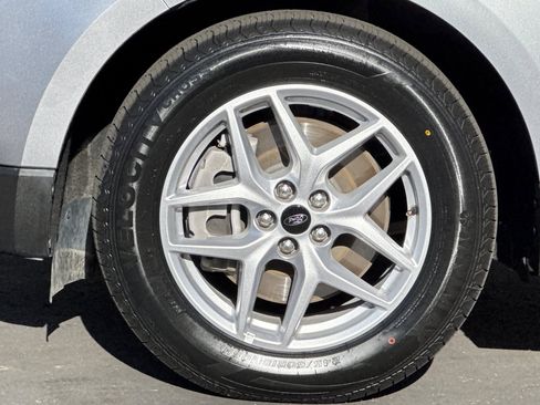 Used 2024 Ford Edge SEL image 32