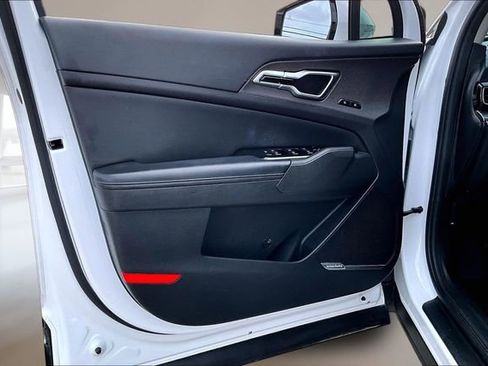 Used 2023 Kia Sportage SX image 17