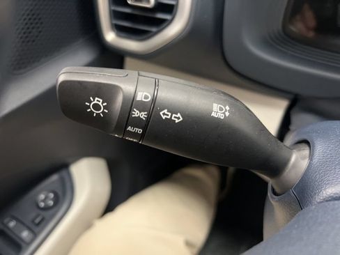 New 2026 Hyundai Venue SEL FWD image 19