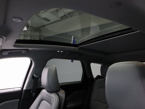 Used 2021 Lincoln Corsair Reserve w/ Equipment Group 201A image 32