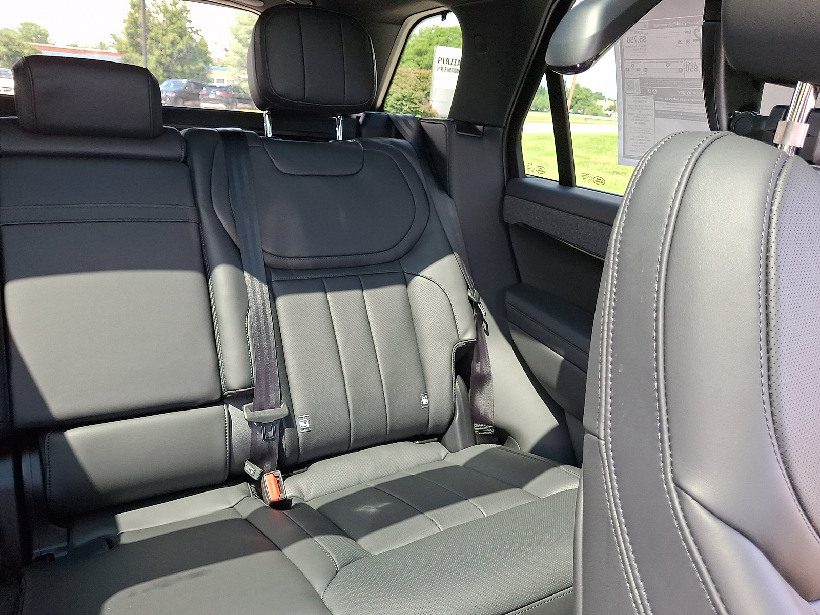 New 2026 Land Rover Range Rover Sport Dynamic SE AWD/4WD image 17