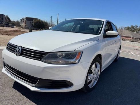 Used 2014 Volkswagen Jetta SE image 3