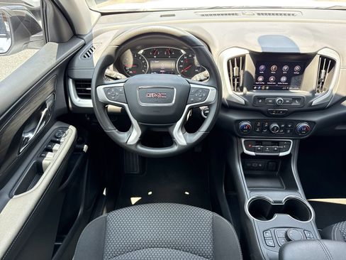 Used 2023 GMC Terrain SLE w/ Driver Convenience Package FWD image 12