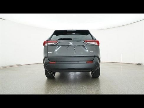 Used 2025 Toyota RAV4 XLE Premium image 64