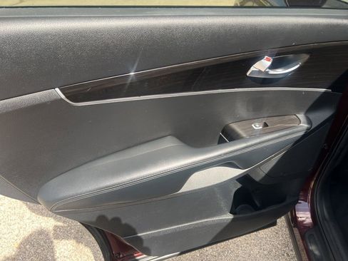 Used 2019 Kia Sorento LX image 10