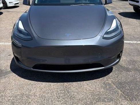 Used 2022 Tesla Model Y Performance AWD/4WD image 1