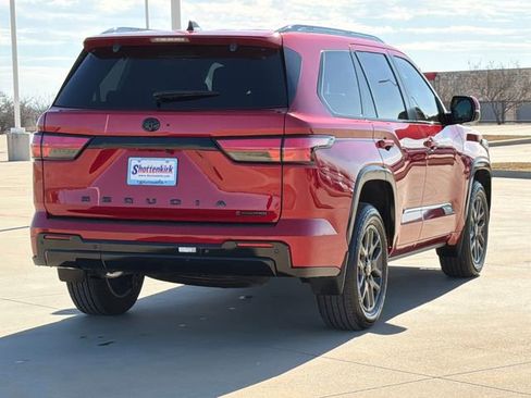 Used 2025 Toyota Sequoia Platinum image 8