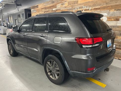 Used 2016 Jeep Grand Cherokee Laredo 75th Anniversary AWD/4WD image 8