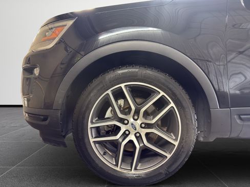Used 2019 Ford Explorer Sport w/ Equipment Group 401A AWD/4WD image 25