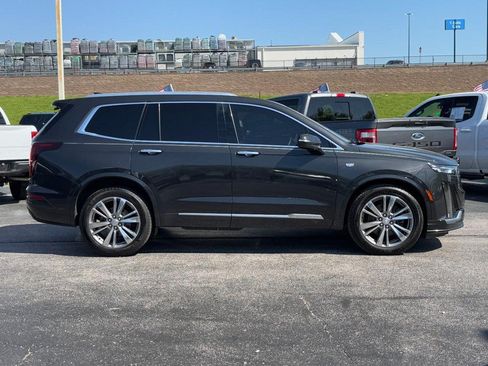 Used 2020 Cadillac XT6 Premium Luxury w/ LPO, Floor Liner Package AWD/4WD image 2