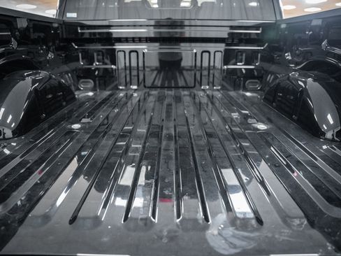 Certified 2025 Ford F150 Lariat w/ Equipment Group 502A High image 23