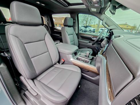 Used 2026 Chevrolet Silverado 1500 LT Trail Boss w/ Convenience Package II image 38