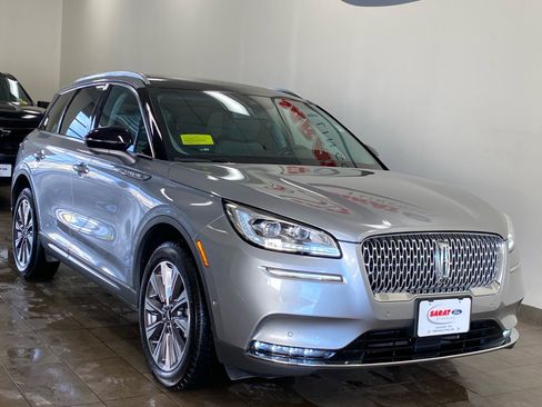 Certified 2022 Lincoln Corsair Reserve w/ Equipment Group 201A image 2