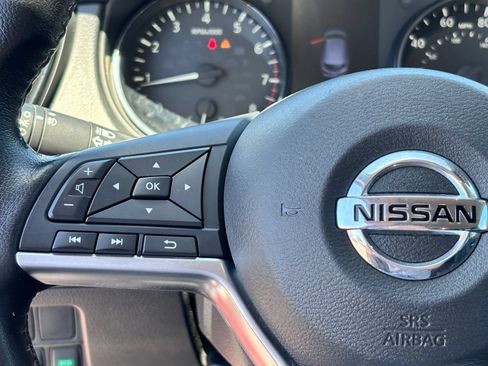 Used 2021 Nissan Rogue Sport SL w/ Premium Package FWD image 18
