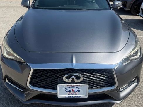 Used 2018 INFINITI Q60 2.0t w/ Moonroof Package RWD image 2