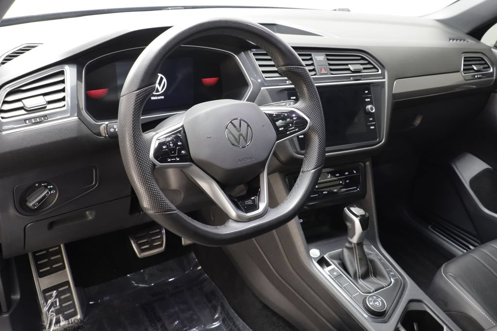 Certified 2024 Volkswagen Tiguan SE R-Line AWD/4WD image 7