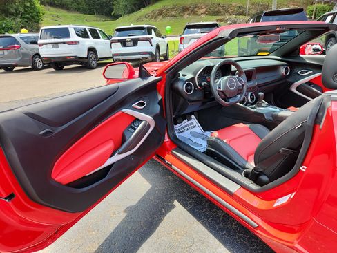 Used 2022 Chevrolet Camaro LT w/ RS Package RWD image 8