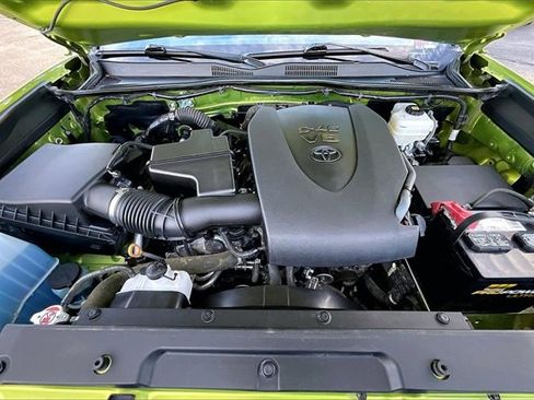 Used 2023 Toyota Tacoma SR5 image 9