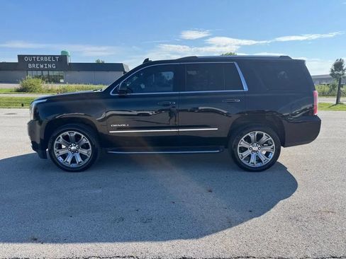 Used 2017 GMC Yukon Denali w/ Open Road Package AWD/4WD image 4