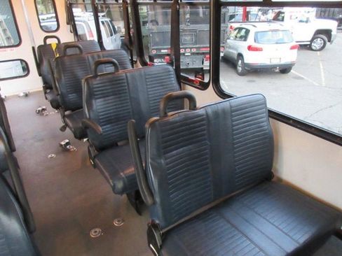 Used 2013 Ford E-450 and Econoline 450 Super Duty w/ Shuttle Bus Prep Pkg RWD image 6