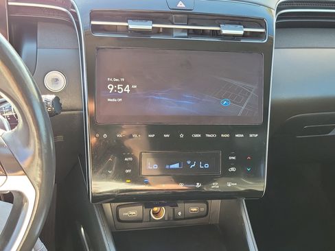 Used 2022 Hyundai Tucson Limited w/ Cargo Package image 11