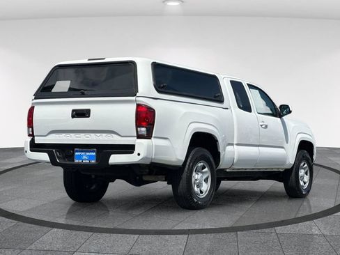 Used 2022 Toyota Tacoma SR RWD image 5
