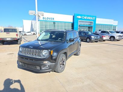 Used 2017 Jeep Renegade Latitude w/ Popular Equipment Group
