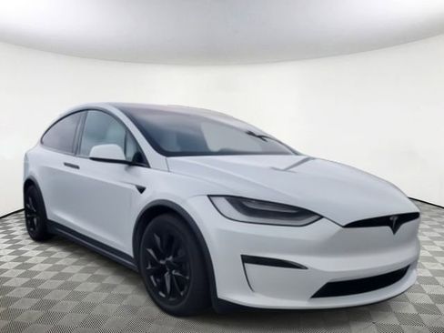 Used 2022 Tesla Model X image 7