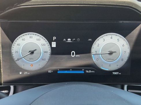 Used 2025 Hyundai Elantra Limited FWD image 24