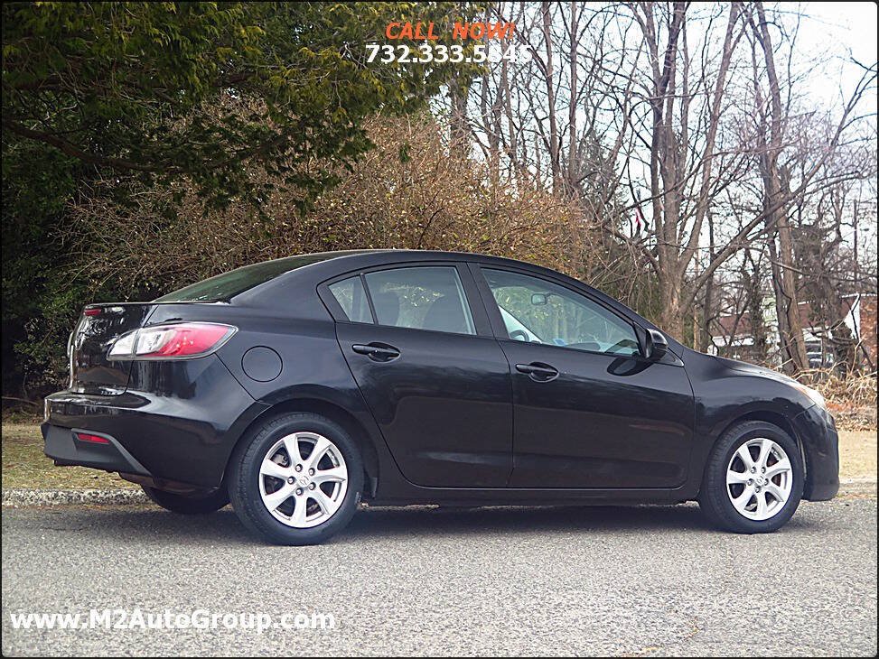 Used 2011 MAZDA MAZDA3 i Touring FWD image 3