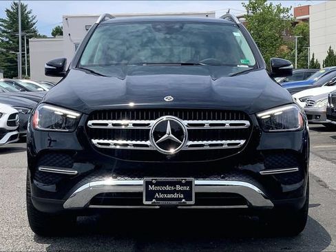 Certified 2025 Mercedes-Benz GLE 450 4MATIC image 2