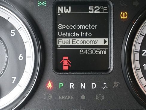 Used 2020 RAM 1500 Classic SLT image 16