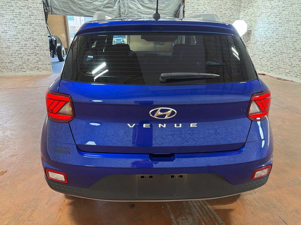 Certified 2024 Hyundai Venue Limited FWD image 6