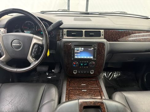Used 2012 GMC Yukon XL Denali AWD/4WD image 28