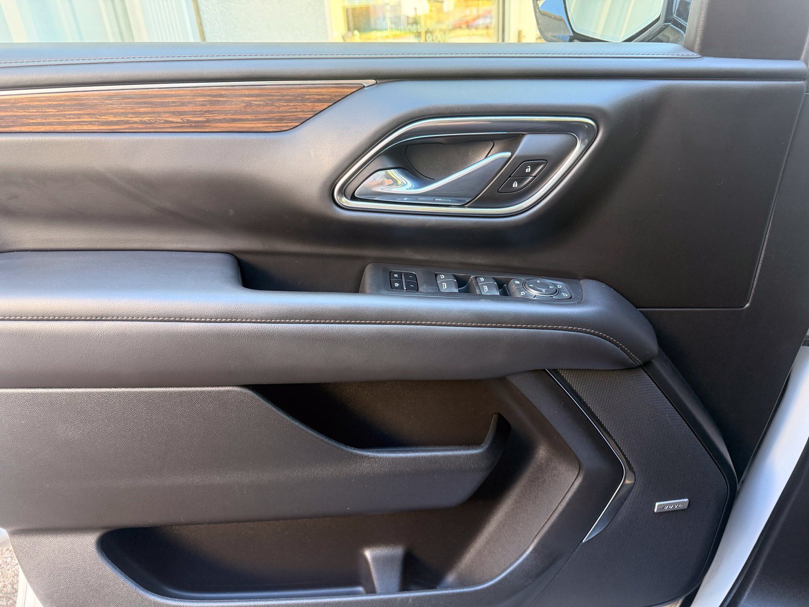 Used 2023 Chevrolet Tahoe High Country AWD/4WD image 25