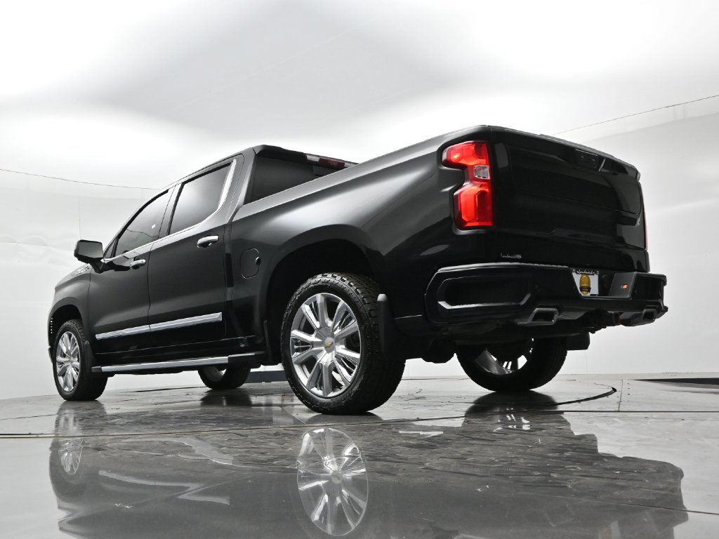 Used 2023 Chevrolet Silverado 1500 High Country w/ High Country Premium Package AWD/4WD image 20