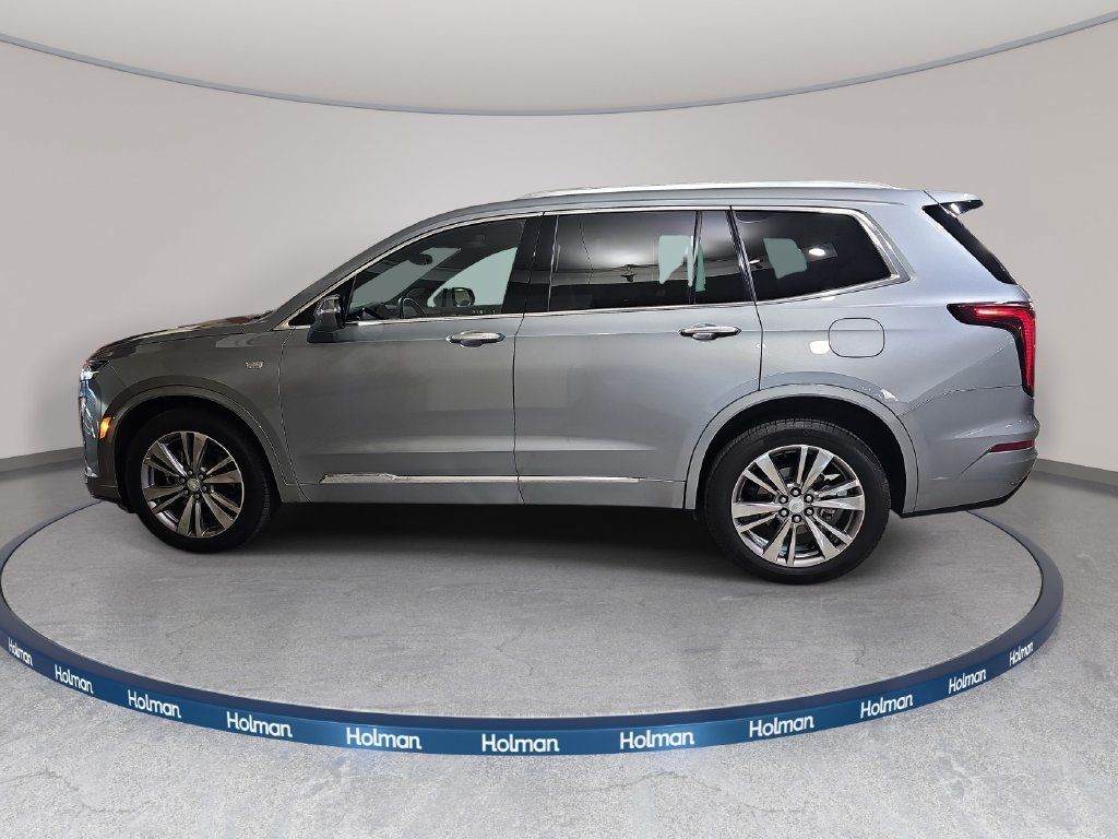 Used 2025 Cadillac XT6 Premium Luxury AWD/4WD image 9