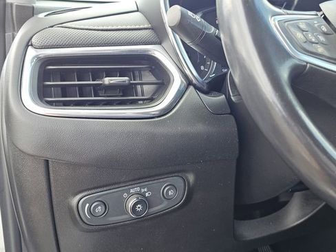 Used 2022 Chevrolet Equinox Premier image 19