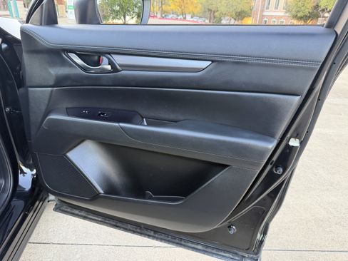 Used 2021 MAZDA CX-5 Touring image 9