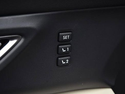 Used 2024 Subaru Ascent Limited w/ Technology Package image 11