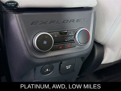 Used 2025 Ford Explorer Platinum w/ LUX Leather Package image 26