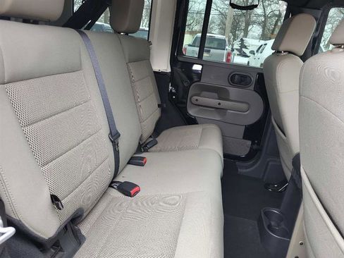 Used 2009 Jeep Wrangler Unlimited Sahara w/ Trailer Tow Group image 11