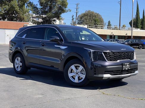 New 2026 Kia Sorento LX FWD image 1