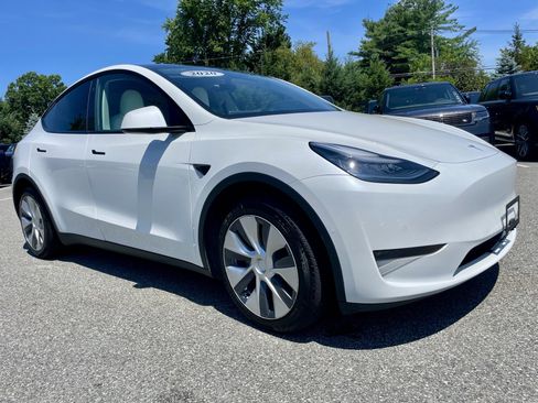 Used 2020 Tesla Model Y Long Range AWD/4WD image 3