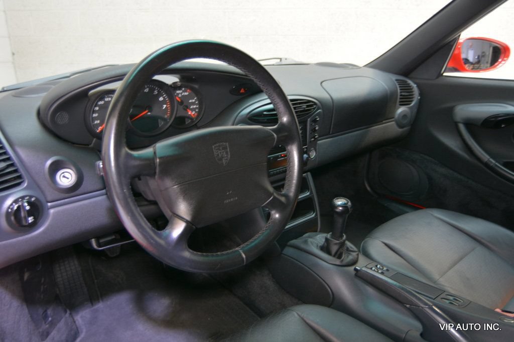 Used 1999 Porsche Boxster RWD image 19
