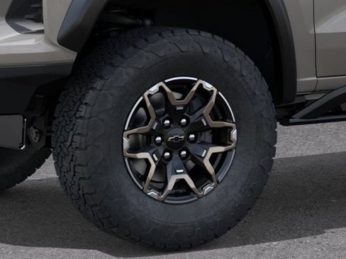 New 2026 Chevrolet Colorado ZR2 w/ Technology Package AWD/4WD image 10